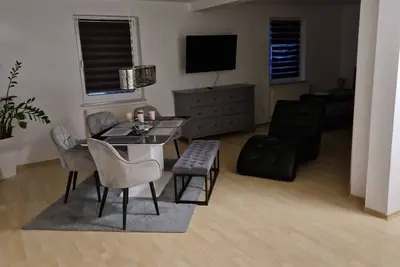 Image de Komplettes Haus für 11 Personen als Monteursunterkunft