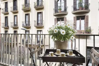 Image de Appartement exécutif dans le centre avec balcon