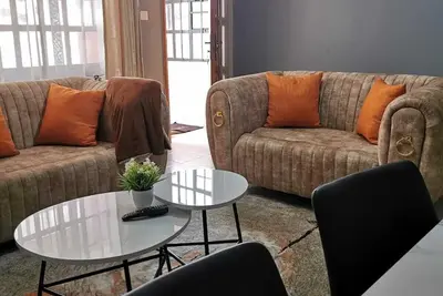 Image de Executive 2 bedroom unit, near the Biggest Mall Rupa mall with 1 bedroom ensuite