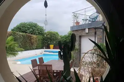 Image de Villa tout confort avec piscine, clim, sal de sport, sauna, 10 min de St.