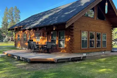 Image de Cozy 3 bedroom, 3 bathroom, Log Home, Pet Friendly, Tollgate