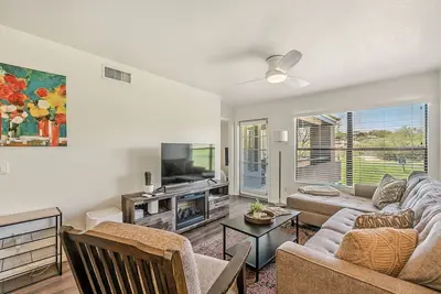 Image de Exceptional upgrades makes for a perfect short or long term stay