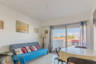 Image de Appartement T2 à Saint-Jean-de-Monts avec balcon et parking, à deux pas de la plage!