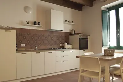 Image de Vacation Homes \"Il Palazzetto\" - Red Apartment