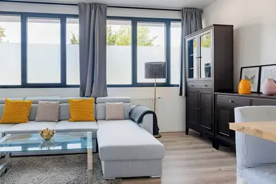 Appartement touristique rénové avec 2 chambres près de la gare de Schaerbeek