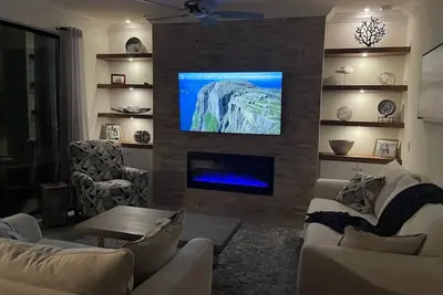 Image de Lakewood National Golf Beauty! \n2 br/2 bath condo\nResort-style living!