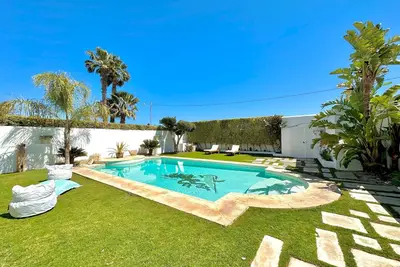 Image de Villa Neptune pour 8 pieds dans l'eau à Carthage