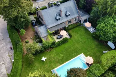 Image de Villa with lovely garden and swimming pool. In the green Belt around Brussels.