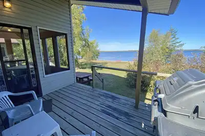 Image de \"Lakeside Landing\" Escape to paradise