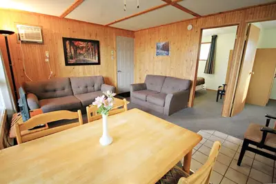 Image de Escape to \"Shore Beats Work\" Come Fish Betula Lake