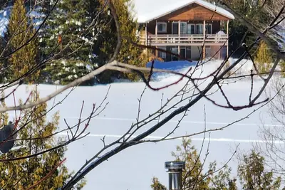 Image de Beautiful waterfront cottage. Ideal for families.