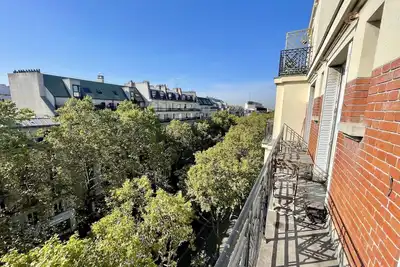 Image de Appartement lumineux : balcon filant et ascenseur