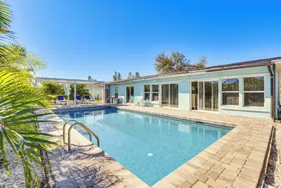 Image de 5 Mi to Beaches: Spacious Bradenton Home!