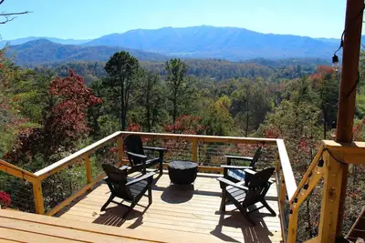 Image de “Flying Squirrel” Glamping Tent *New Hot Tub*