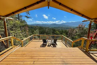 New* “Wild Hare” Luxury Glamping Tent for 2