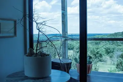 Image de Modern, Serene and Artistic Home