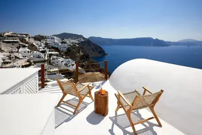 Image de Marvelous Santorini Apartment | 1 Bedroom Suite | Goryomaru Apartment | Indoor Hot Tub | Oia