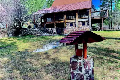 Image de The Wishing Well on Mores Creek - Serenity Now! !