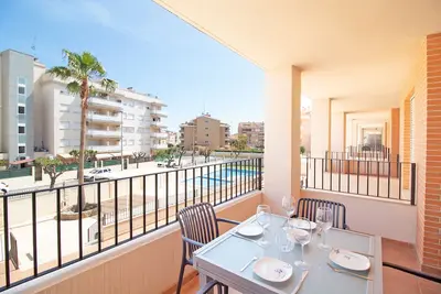 Image de Global Properties: Apartment with pool and terrace in Canet beach