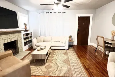 The Retreat - 2Bd/1Ba - Walk to Texas Tech Campus