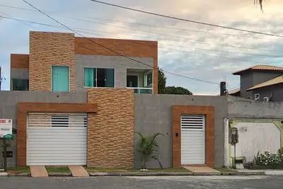 Image de Spacious 4-bedroom, 5-bathroom condominium in gated community close to beach.