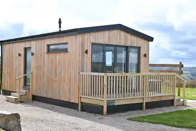 Image de Cae Dafadd, romantic, with hot tub in Llanfair Caereinion