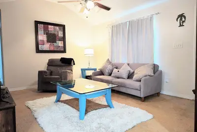 Image de Close to everything. \n20 min to Casinos/Beach \n30 min to Mobile \n90 min to Nola