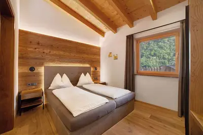 Image de Chalet 'Azalee' avec vue sur la montagne, piscine partagée et Wi-Fi