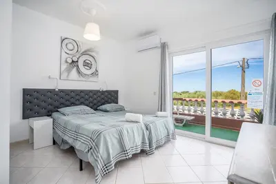 Image de Chambre 'São Rafael' avec piscine partagée, Wi-Fi et climatisation
