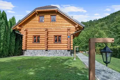 Image de Maison de vacances avec la piscine Brod na Kupi, Gorski kotar (K-23012)