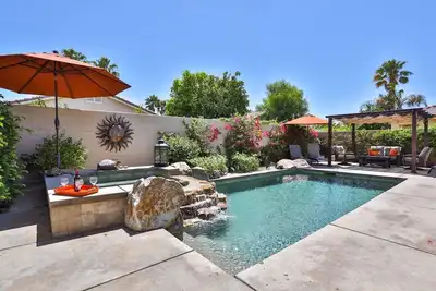 Image de Private Oasis w/pool & spa. Access to Pb, Tennis, & Fitness centre!