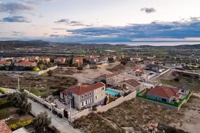 Image de Villa for 24 with sea and Sunset view in Cesme