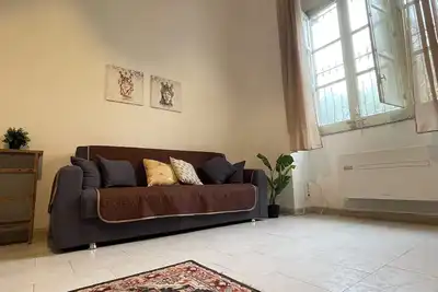 Image de Located downtown. Equipped with every comfort