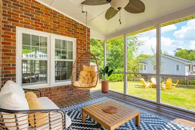 Image de Hanahan Haven GameRoom Bikes FirePit Dog & Family Friendly