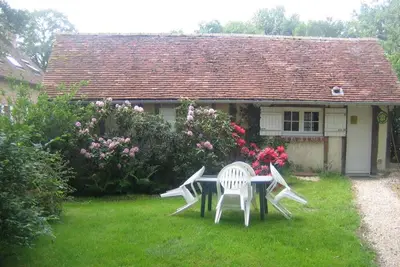 Image de Maison solognote avec étang privé, barque, pêche gratuite et vélos inclus, proche Saint-Viâtre
