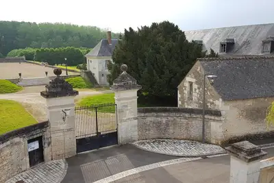 Image de Gîte 18ème avec jardin, jeux, et ateliers cuisine près de l'Abbaye de Pontlevoy.