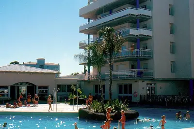 Image de Appartement Vacances à Roses - Port Canigó - Piscine, Jacuzzi, Près de la Plage