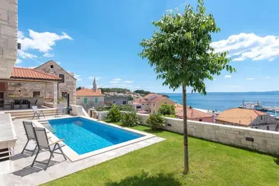 Image de Maison de vacances Selca pour 1 - 12 personnes avec 6 chambres à coucher - Maison de vacances