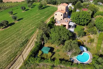 Image de Villa Gelso: votre villa de luxe avec piscine et sauna dans la région des March