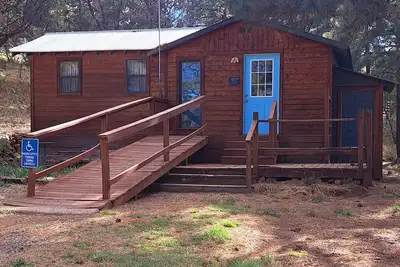 Image de Holly's Hideaway, Cabin in the Woods