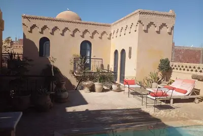 Image de Maison  de charme, piscine, pergola, vue panoramique sur les minarets.