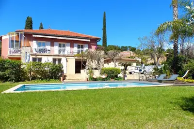 Image de Maison avec piscine à Bandol