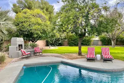 Image de Ideally located, quiet N. Paradise Valley Home with deluxe backyard.