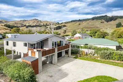Image de Tui's Retreat - Duvauchelle Holiday Home