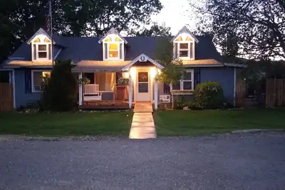 Image de The Goulding Cottage Plus Loft - playground, fire pit, farm animals, family fun!