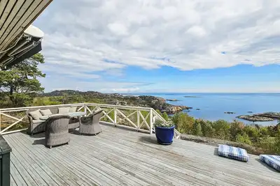 Image de Belle maison à Tjodalyng avec cuisine