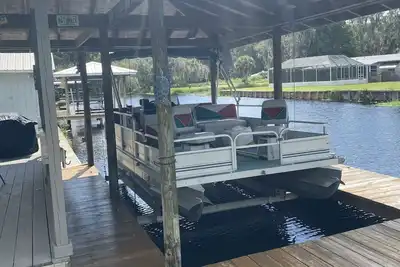 Image de Catch and Relax…away from it all but close enough to everything. little Gem! ! !