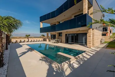 Image de Belle maison de 5 chambres à Privlaka