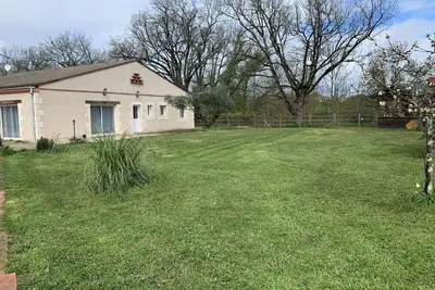 Image de Gite au calme à 15 min d'Albi, 7 personnes. Idéal groupes randonneurs / motards