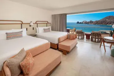 Image de Oceanfront Resort & Spa in the heart of Cabo on swimmable Medano Beach!